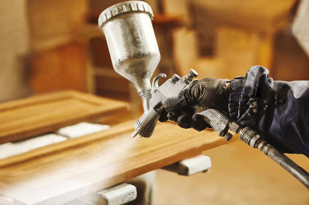 Sơn gỗ trong nhà